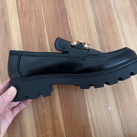 Steve Madden Black Loafers- 7 1/2 Women's - Picture 3 of 5
